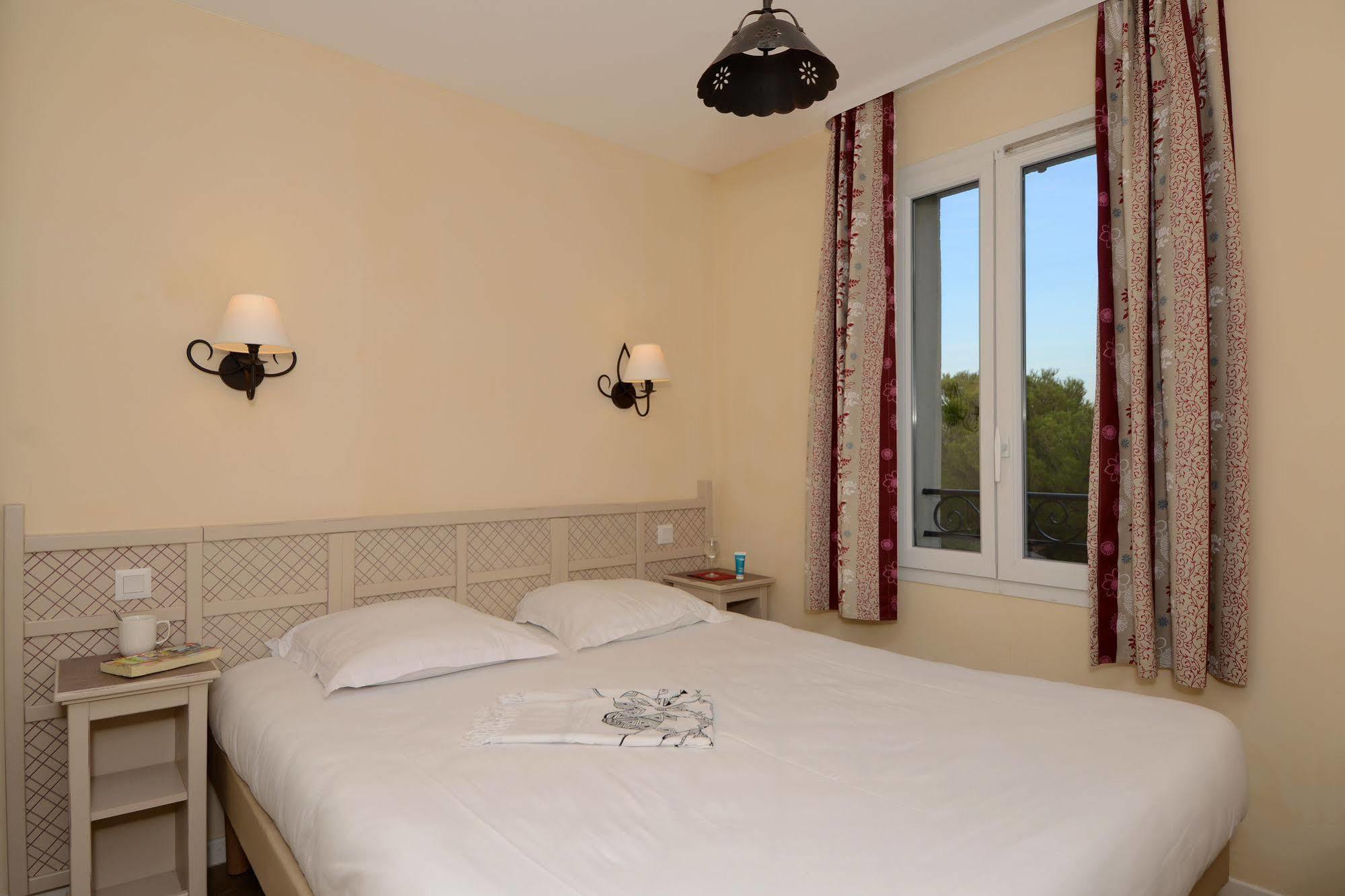 Residence Pierre & Vacances Les Coteaux De Pont-Royal Mallemort Eksteriør billede